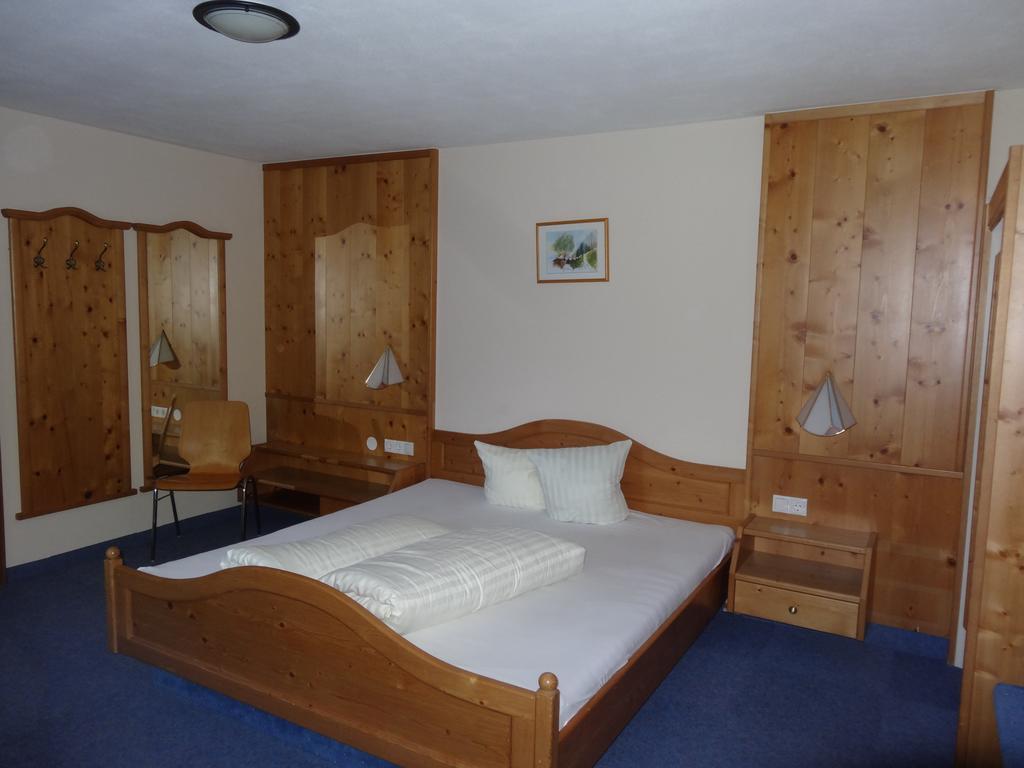 Koeflerhof Appartements Sankt Leonhard im Pitztal Quarto foto